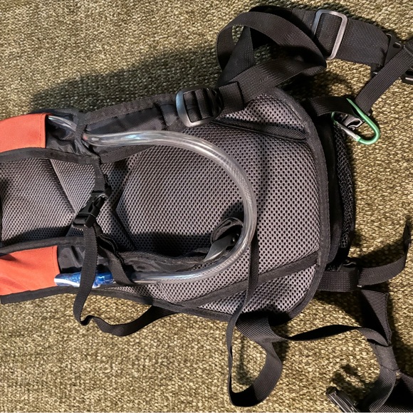 swiss gear waterbottle backpack - Picture 3 of 4